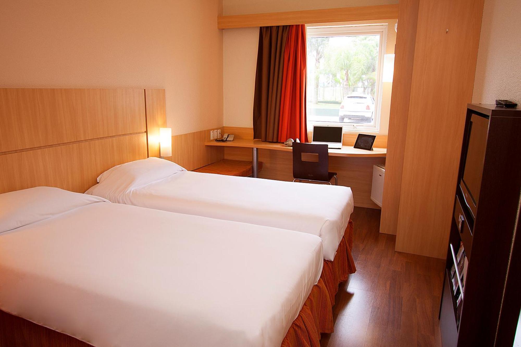 Hotel ibis Curitiba Aeroporto São José dos Pinhais Habitación foto